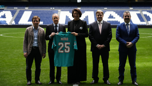 Presentación de los Miami Dolphins como equipo local que disputará un partido de NFL en el Bernabéu.
