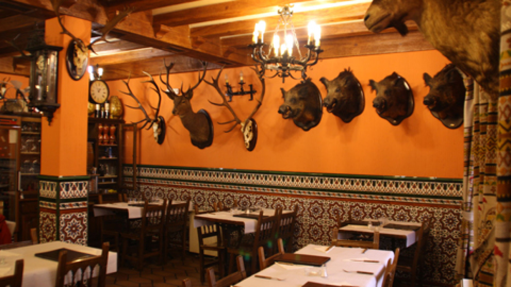 Interior del restaurante Sartenilla de Ventas con Peña Aguilera (Toledo).