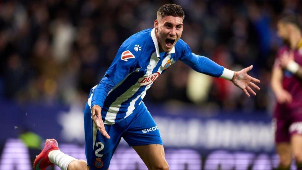 Roberto celebra su primer gol en Primera División con la camiseta del Espanyol.