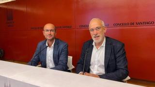 Archivo - Los concejales del PSOE de Santiago Gonzalo Muiños y Sindo Guinarte