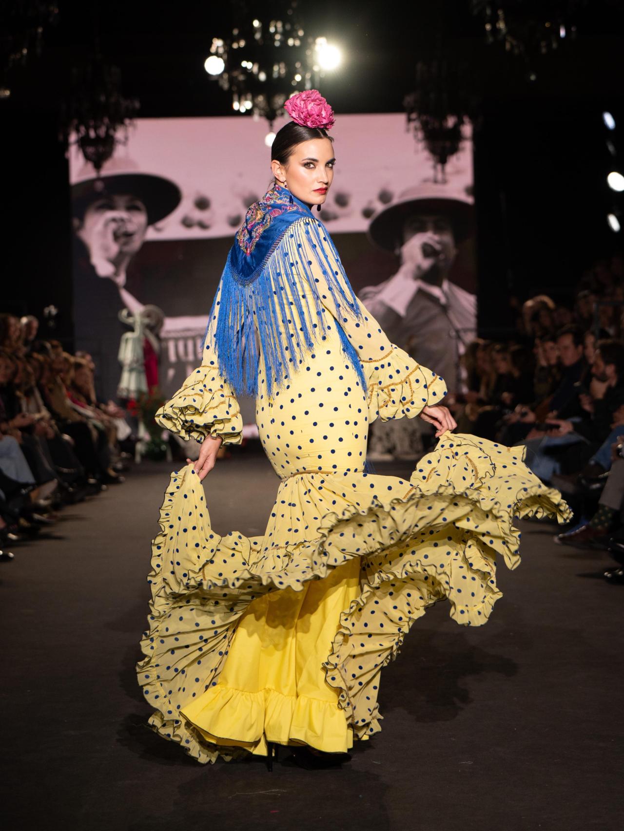 Uno de los diseños de NOTELODIGO.