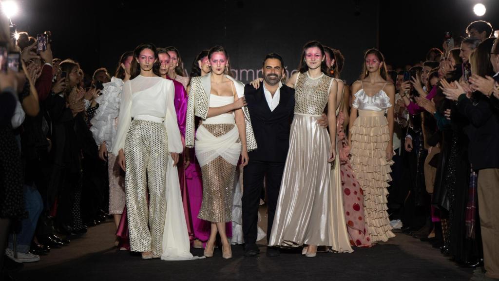 Iván Campaña en el cierre de su desfile.