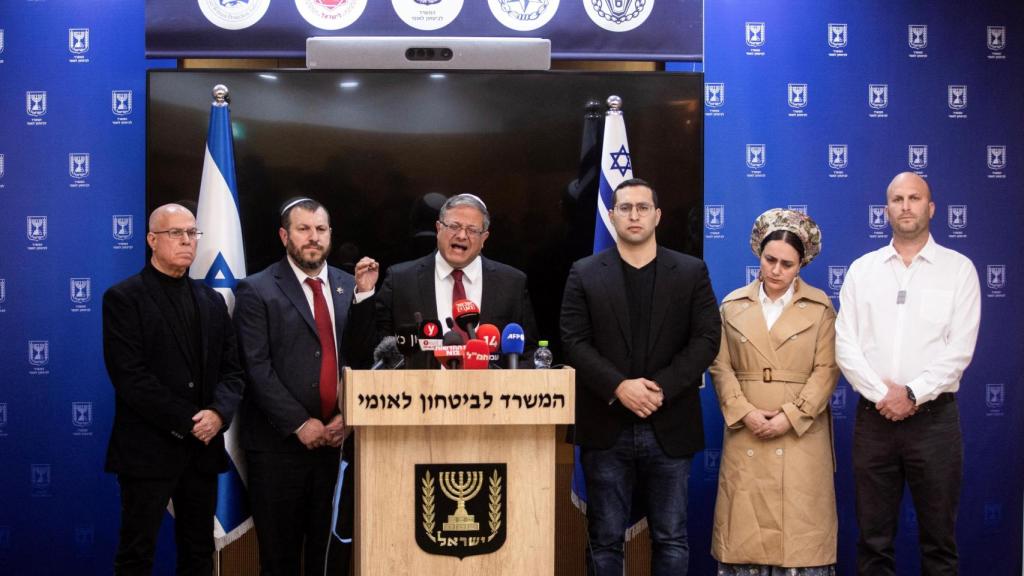 Itamar Ben-Gvir, uno de los ministros que dimitirá, en una rueda de prensa esta semana