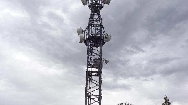 Torre de antenas en Navafría