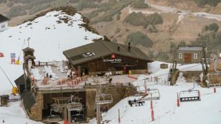 El restaurante en una cabaña de Sierra Nevada donde sentirte como en Suiza: con quesos y recetas típicas del país helvético