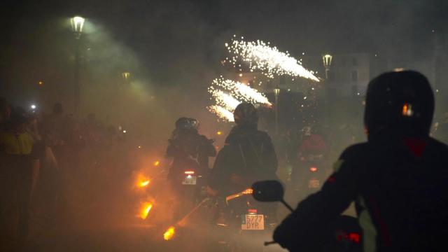 El desfile de antorchas de Motauros
