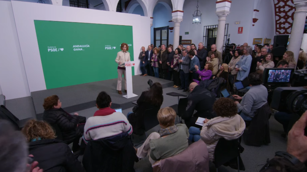 Ambiente en la rueda de prensa de María Jesús Montero, en Sevilla