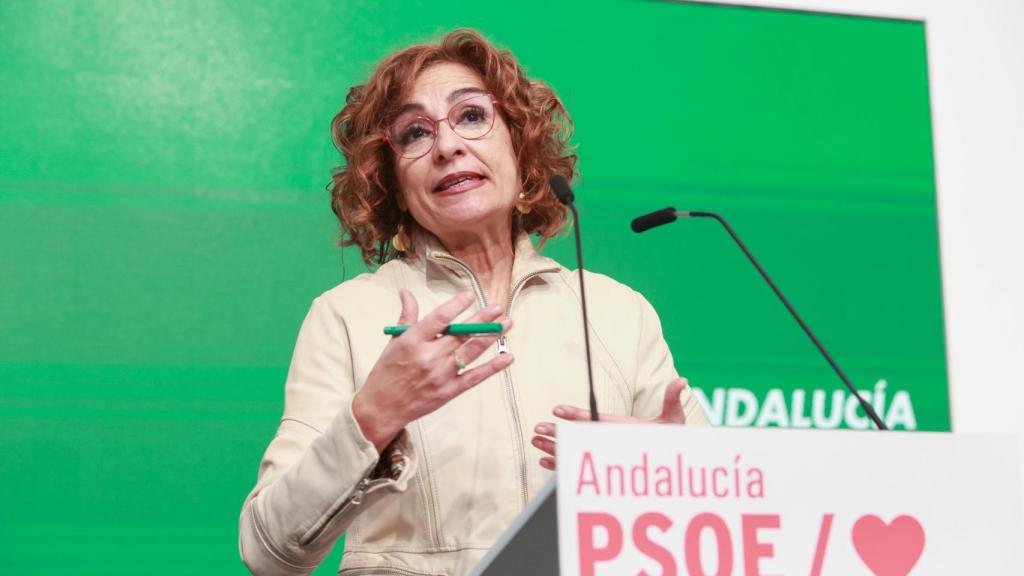 Montero, en su primera rueda de prensa como líder del PSOE-A, en la sede regional del partido en Sevilla