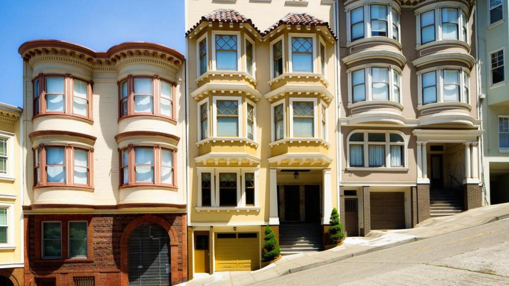 Las típicas casas americanas ahora son hogar de programadores y 'hackers'