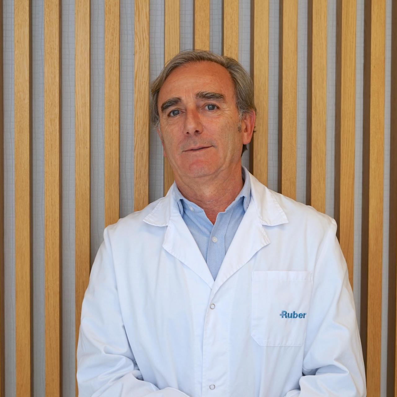 doctor Julio Álvarez Bernardi, responsable de cirugía de la Unidad de la Mujer del Hospital Ruber Internacional