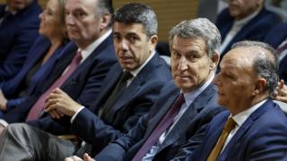 El presidente del PP, Alberto Núñez Feijóo, junto a Carlos Mazón, presidente de la Comunidad valenciana.