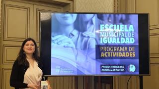 La concejala de Familia e Igualdad de Oportunidades, Miryam Rodríguez, presenta el programa