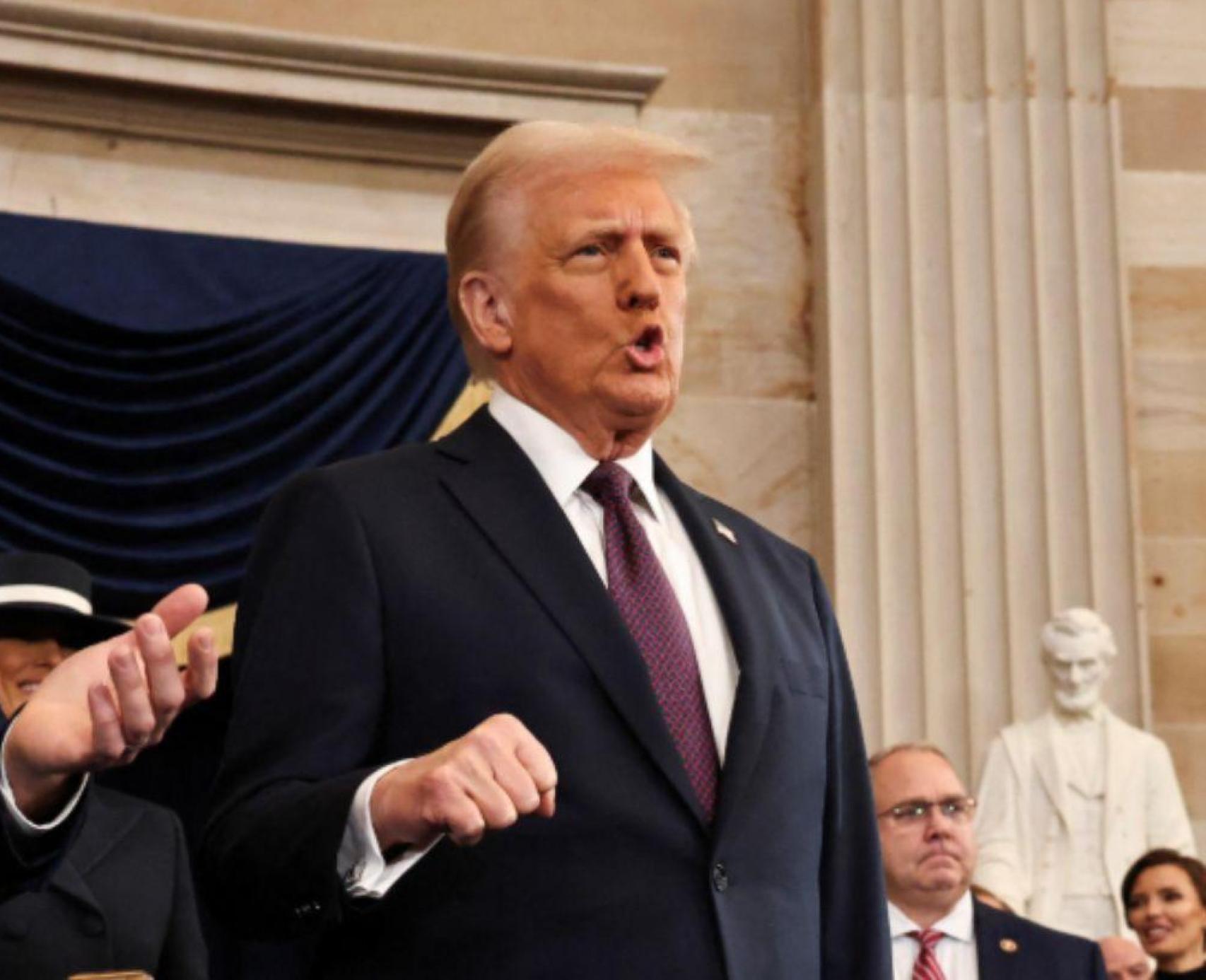 El presidente de EEUU, Donald Trump, durante su toma de posesión este lunes en el Capitolio de Washington.