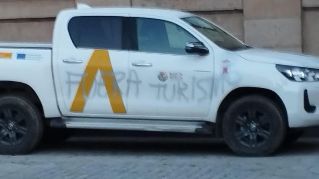 Actos vandálicos en un vehículo del Ayuntamiento de Fermoselle