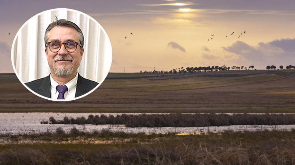 Municipio de El Oso,en Ávila, donde se confirmó un foco de gripe aviar en 2022 y el inmunólogo Alfredo Corell.