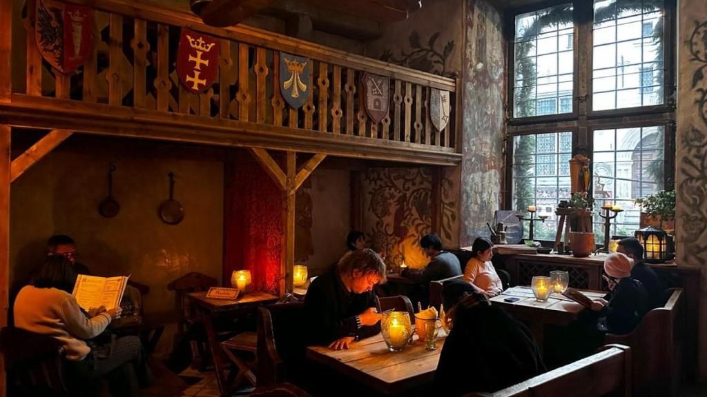 Uno de los salones de Olde Hansa.