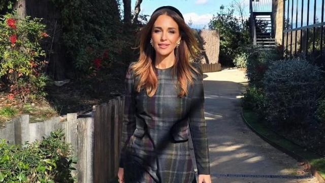 Paula Echevarría con un 'look' de invitada de invierno.