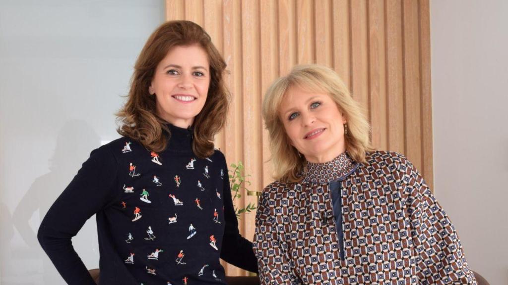 Nuria March, con María Rey como invitada en el nuevo episodio de su pódcast.