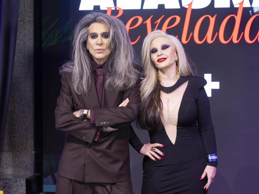 El artista de Nancys Rubias junto a su mujer, Alaska, en la presentación de la serie documental de ella.