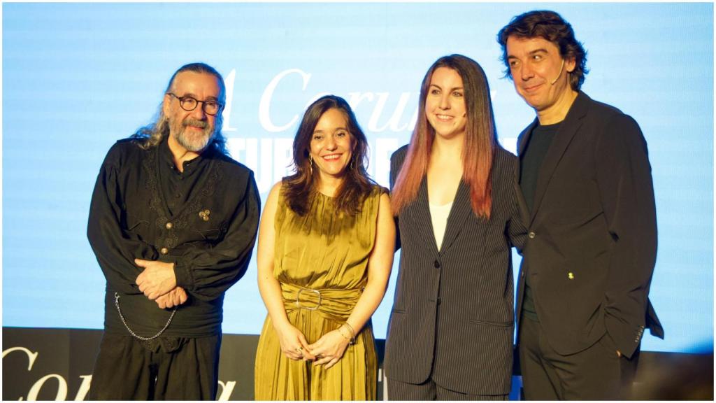 Bieito Romero, fundador de Luar na Lubre; la alcaldesa Inés Rey; la humorista Carolina Iglesias y el actor Javier Veiga