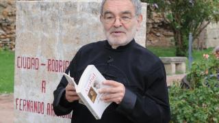 El dramaturgo y poeta mirobrigense Fernando Arrabal