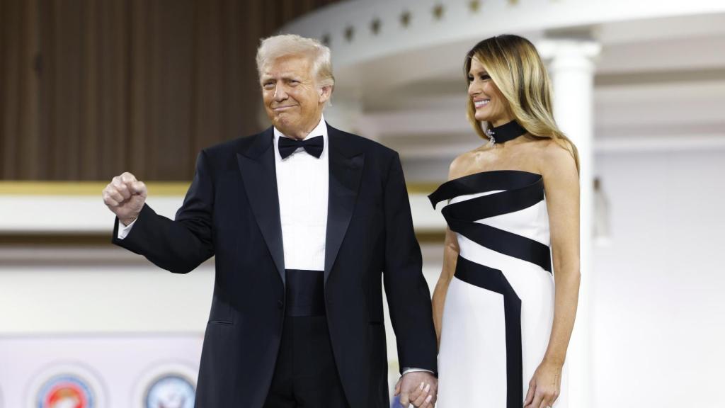 Donald Trump y Melania han lucido estilismos a juego.