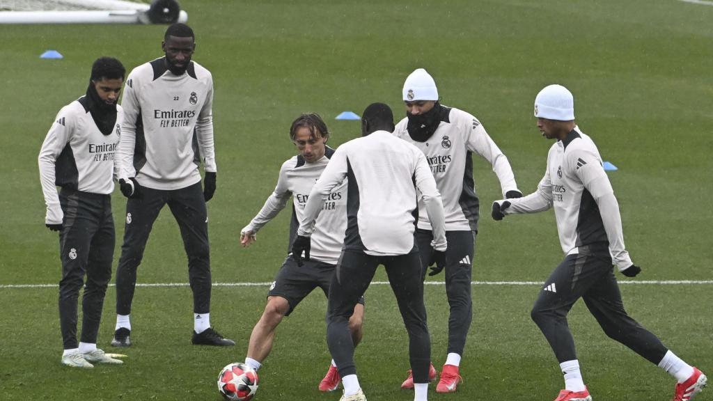 Entrenamiento del Real Madrid antes del partido contra el Salzburgo.