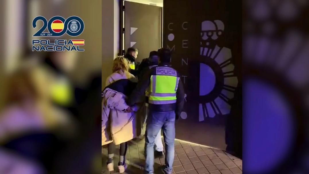 Detenida una pareja por atracar con cuchillos y navajas a taxistas y ...