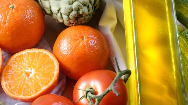 Frutas, hortalizas y aceite.