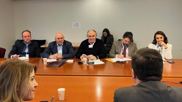 Representantes de Asaja Castilla-La Mancha, con José María Fresneda a la cabeza, en una de las reuniones que han mantenido en Bruselas.