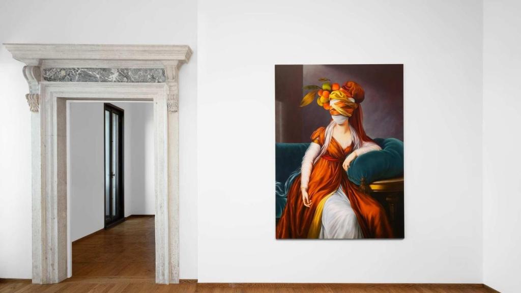 Vista de la exposición de Ewa Juszkiewicz, comisariada por Guillermo Solana, en Venecia, el pasado año. Foto: Galería Almine Rech