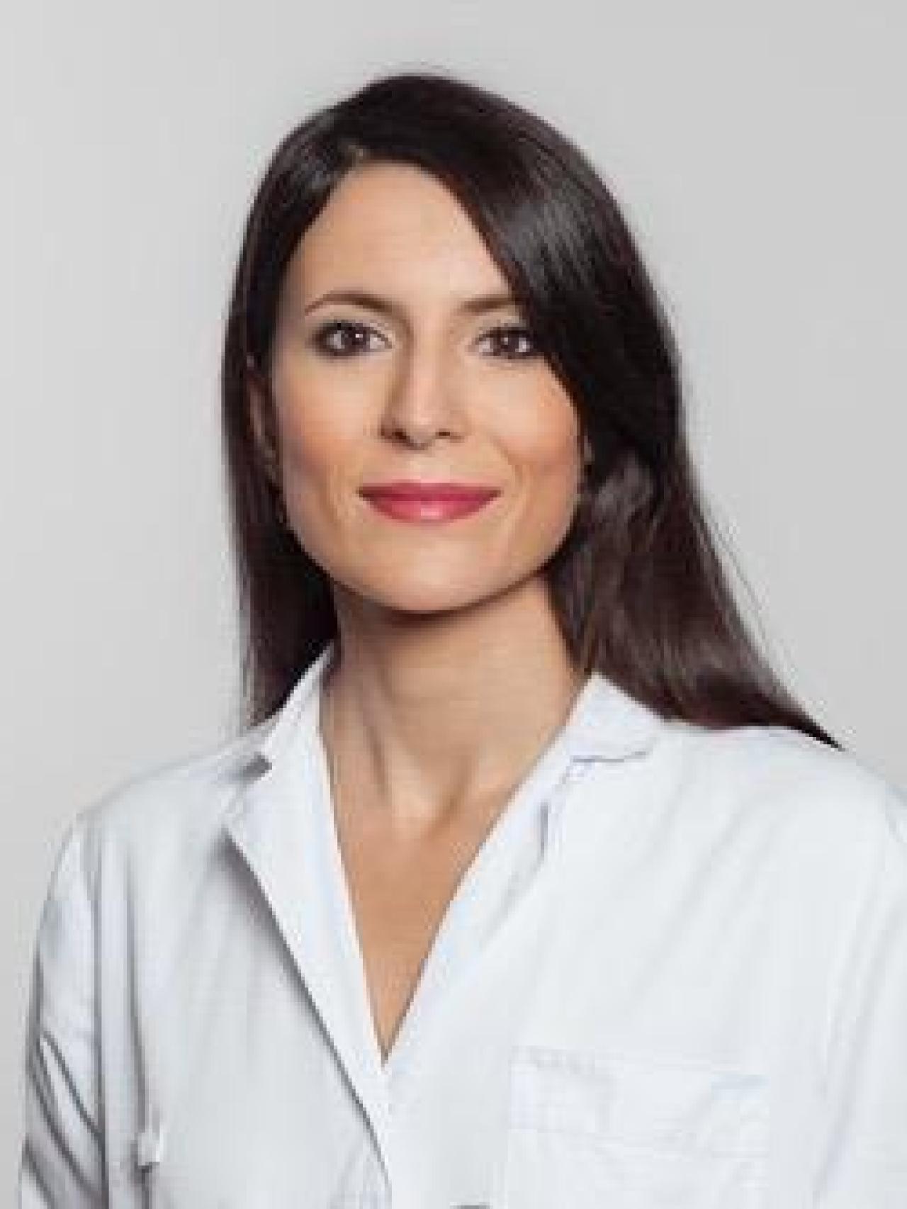 Dra. Raquel Cutillas.