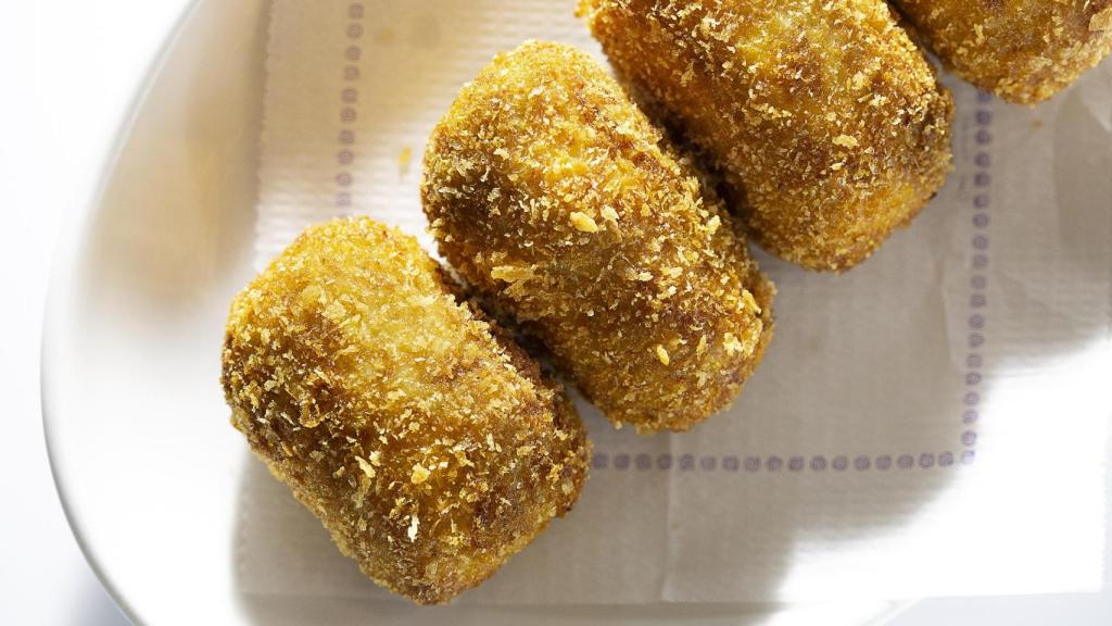 Las croquetas de pollo rustido a la catalana.