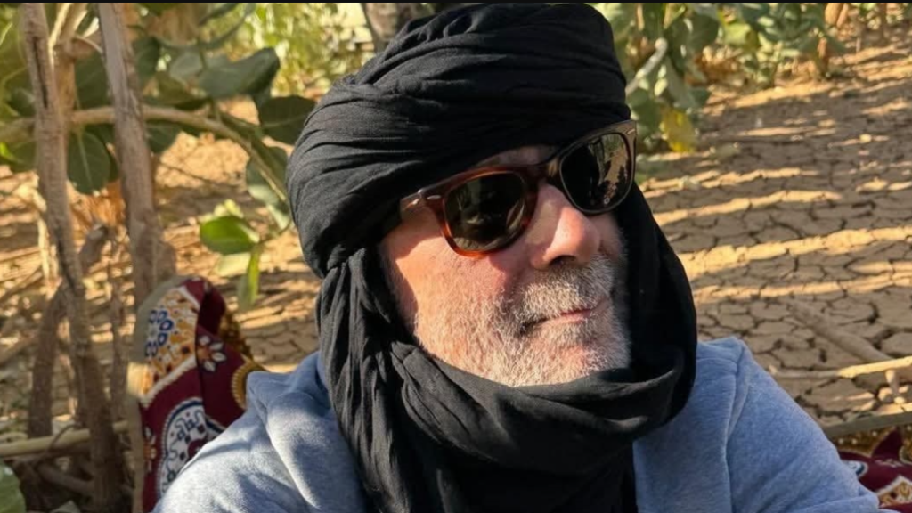 El español, tras ser liberado.