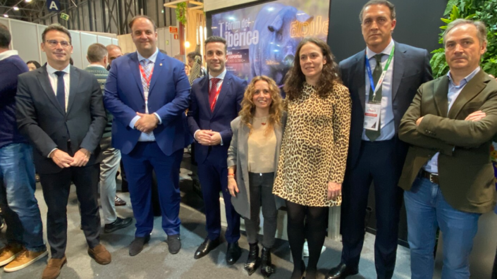 El alcalde de Guijuelo, Roberto José Martín, anuncia el I Fórum del Ibérico