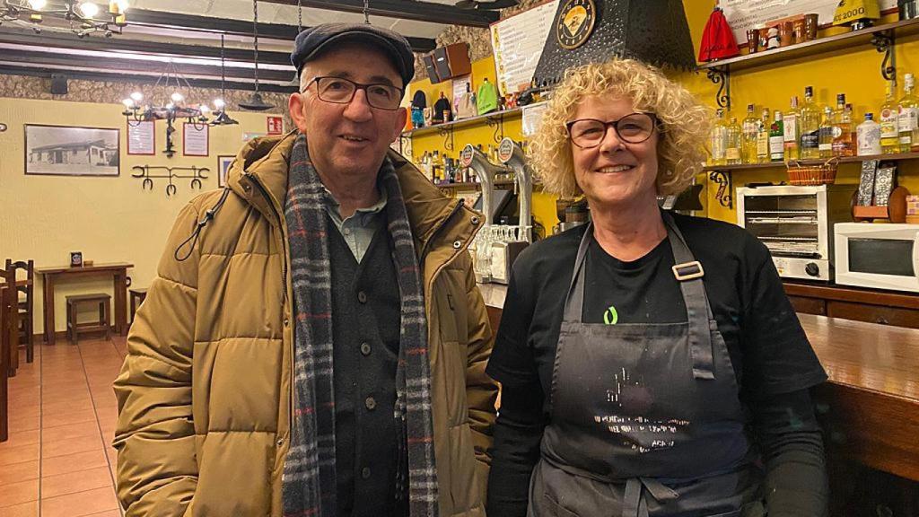 Begoña y Mariano en su restaurante