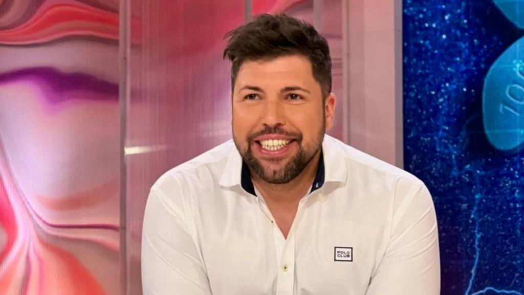 Además de conducir la sección Fila Zero, Kike Quintana es uno de los guionistas de 'TardeAR'