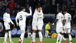 Los jugadores del Real Madrid celebran el gol de Mbappé ante el Salzburgo.