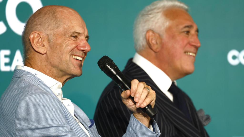Adrian Newey y Lawrence Stroll, en la presentación del ingeniero como nuevo miembro de Aston Martin F1