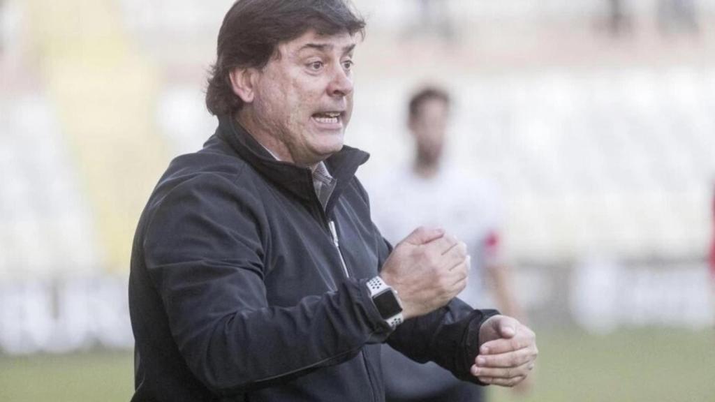 El Racing de Ferrol apuesta por Alejandro Menéndez para su banquillo