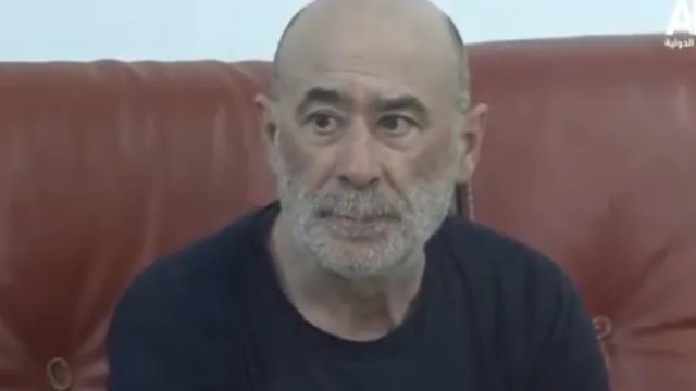 Imagen de Joaquín Navarro Cañada durante una retransmisión de televisión argelina.