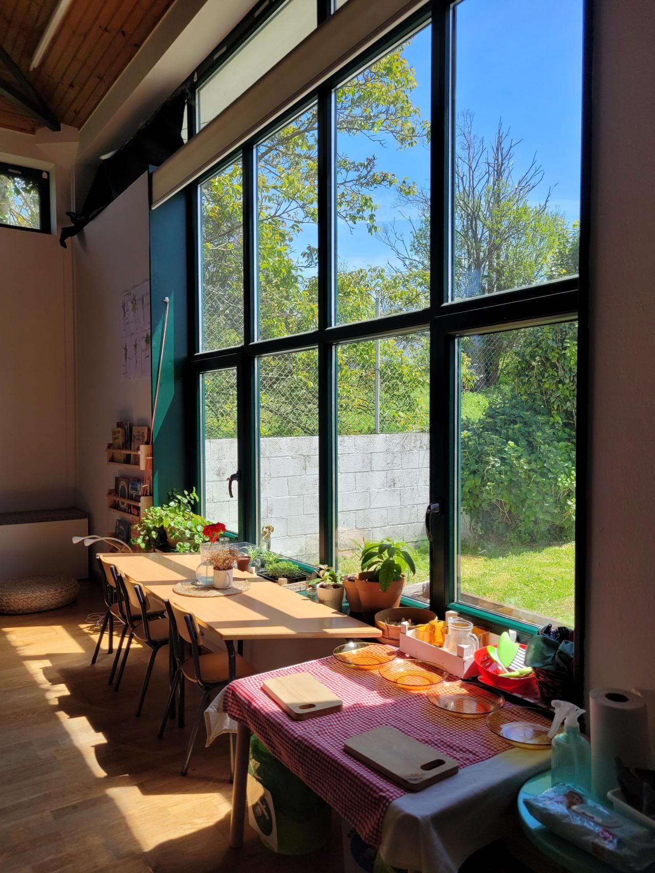 Interior de uno de los centros del CRA de Culleredo.