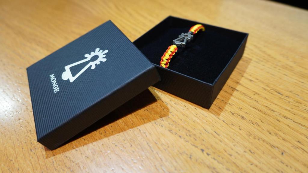 Modelo que regaló Azcón a los Reyes.