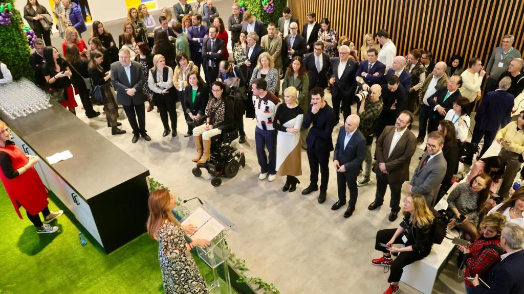 La alcaldesa de Zaragoza en Fitur.