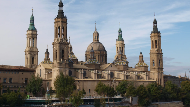 Exterior de la basílica del Pilar de Zaragoza.