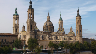 Exterior de la basílica del Pilar de Zaragoza.