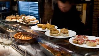 Ruta de bares por Haro con las mejores tapas: pinchos famosos,  tortilla de patatas de escándalo y un templo de los rebozados
