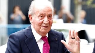 Así celebró el rey Juan Carlos su 87 cumpleaños: tarta, flamenco, espectáculo de drones y rodeado de sus hijas y nietos