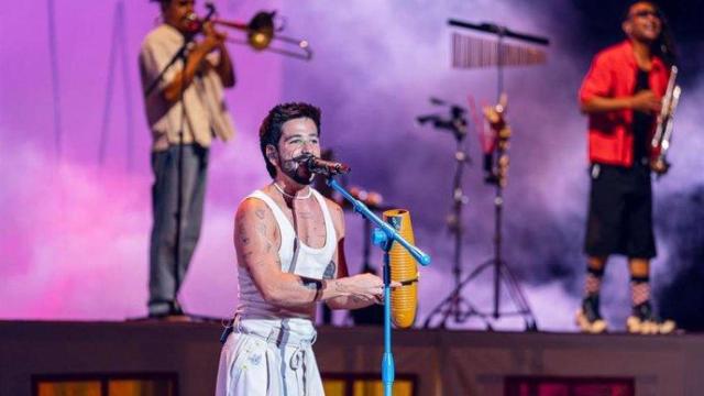 El cantante Camilo durante un concierto.