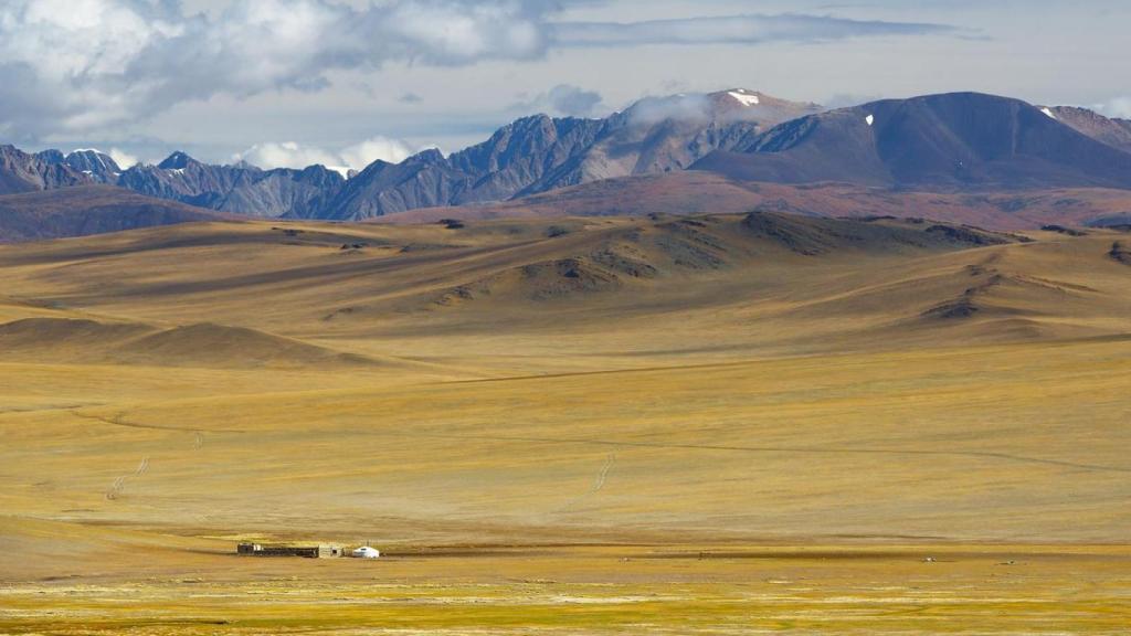 Paisaje semi desértico en Bardenas Reales, Navarra.